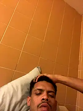 Snapshot of Zactubg chatting on 11-08-25, 06:51 Zactubg online show from 11-08-25, 06:51