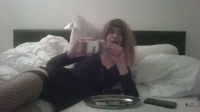 samia42 online show from 04-17-26, 02:03