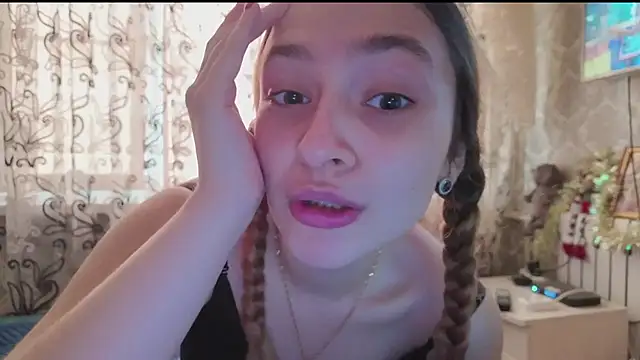 SweetLiaison online show from 03-13-26, 05:36