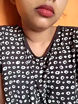 Sexy Divya   online show from 06-20-26, 01:52