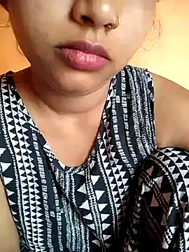 Sexy Divya   online show from 06-22-26, 01:18
