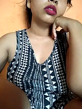 Sexy Divya   online show from 06-27-26, 01:21