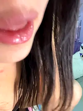 Snapshot of KK583 chatting on 11-17-25, 09:48 KK583 online show from 11-17-25, 09:48