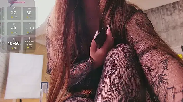Snapshot of LuisaFaye chatting on 06-15-26, 06:54 LuisaFaye online show from 06-15-26, 06:54