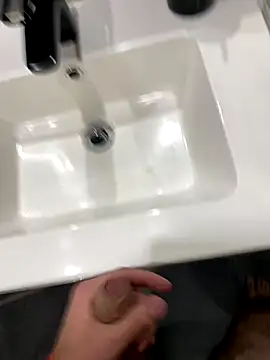 Snapshot of luluhjk chatting on 11-17-25, 06:35 luluhjk online show from 11-17-25, 06:35