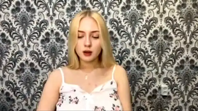 PhebeHals online show from 11-21-25, 02:27