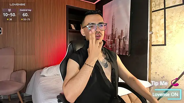 NicoKingg  online show from 11-12-25, 01:39