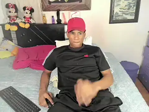 Snapshot of JUANBIGCOCK21CM chatting on 11-13-25, 08:08 JUANBIGCOCK21CM online show from 11-13-25, 08:08