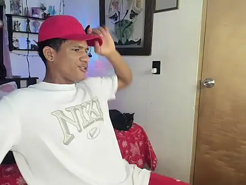 Snapshot of JUANBIGCOCK21CM chatting on 12-16-25, 08:30 JUANBIGCOCK21CM online show from 12-16-25, 08:30