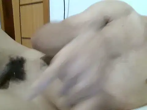 Snapshot of Delvin_Hot_ chatting on 11-07-25, 09:04 Delvin Hot online show from 11-07-25, 09:04