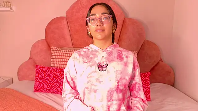 NicoletCherry   online show from 11-13-25, 07:46