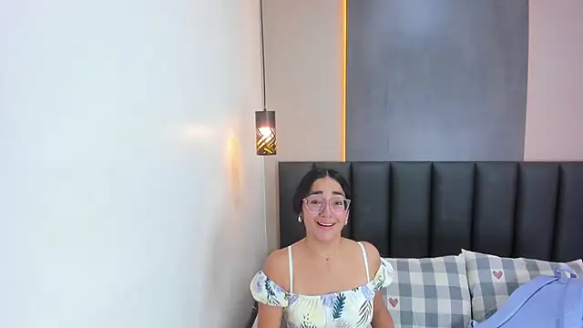 NicoletCherry   online show from 12-13-25, 07:53