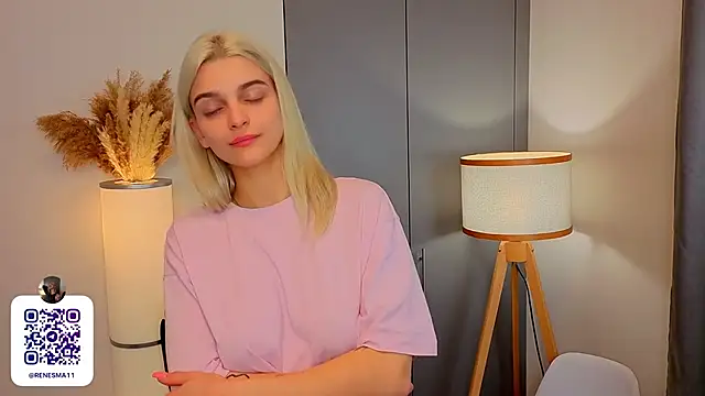 Snapshot of AdameShoyer chatting on 11-21-25, 09:02 AdameShoyer online show from 11-21-25, 09:02