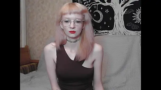 Snapshot of LixLee chatting on 11-19-25, 06:30 LixLee online show from 11-19-25, 06:30