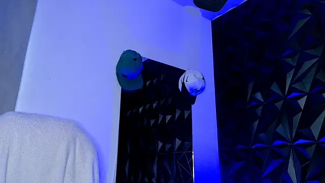 Maxwell Dupont online show from 12-18-25, 09:54