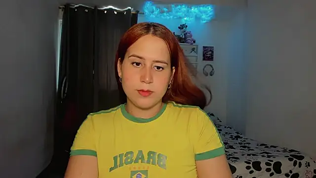 Snapshot of Sofiababyy chatting on 07-27-26, 07:10 Sofiababyy online show from 07-27-26, 07:10
