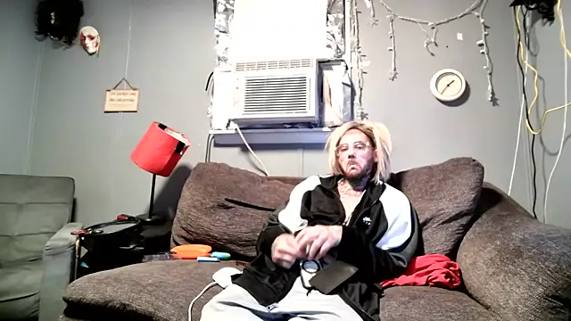 Snapshot of trickydickydaddy chatting on 05-29-26, 05:38 trickydickydaddy online show from 05-29-26, 05:38