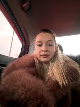 SashaCatt online show from 11-18-25, 07:02