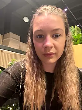 SashaCatt online show from 11-19-25, 07:30