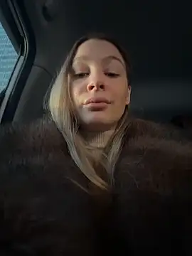 SashaCatt online show from 12-22-25, 11:29