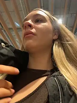 SashaCatt online show from 04-18-26, 08:51