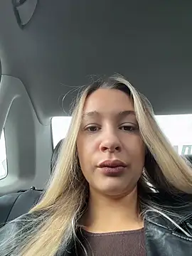 Snapshot of SashaCatt chatting on 06-15-26, 09:22 SashaCatt online show from 06-15-26, 09:22
