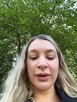 Snapshot of SashaCatt chatting on 07-25-26, 06:33 SashaCatt online show from 07-25-26, 06:33