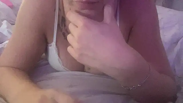 chanlauren234 online show from 06-10-26, 10:52