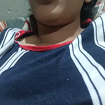 Snapshot of manishakapoor chatting on 11-18-25, 02:54 manishakapoor online show from 11-18-25, 02:54