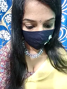 Honeya96 online show from 12-18-25, 05:08