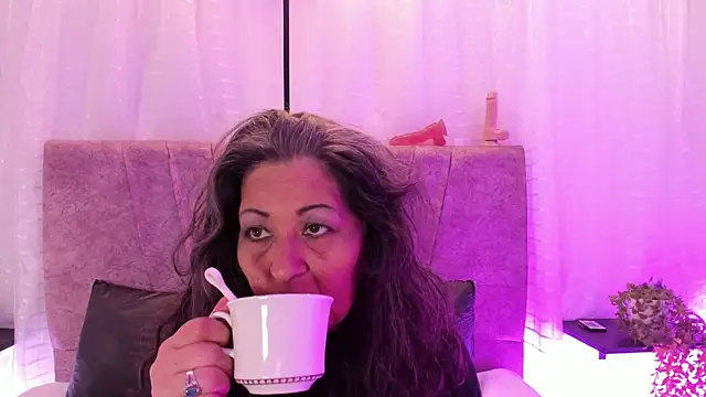 Victoriaa Anderson online show from 04-23-26, 12:51