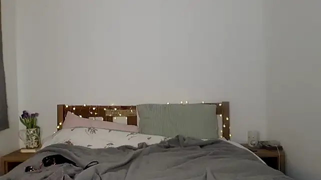 elizaluck online show from 11-29-25, 02:20