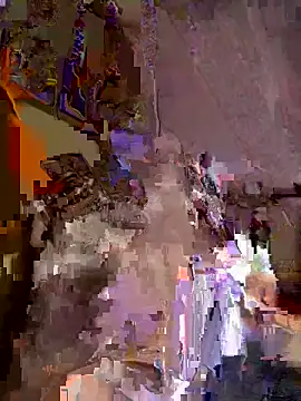 Snapshot of burbuja360 chatting on 11-08-25, 04:07 burbuja360 online show from 11-08-25, 04:07