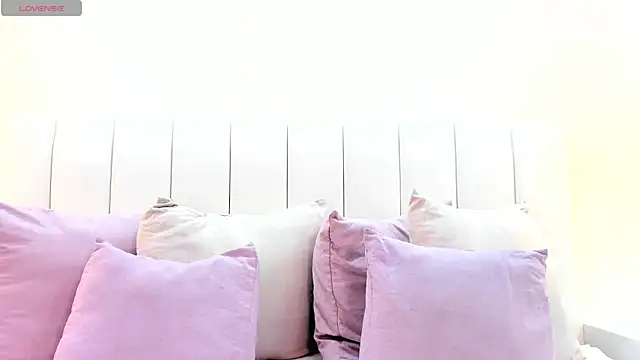 lia pascal online show from 11-19-25, 11:32