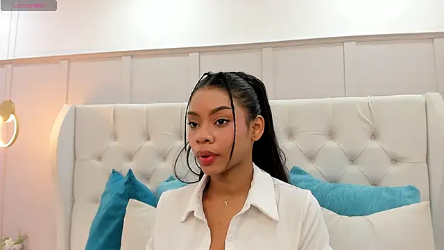 lia pascal online show from 11-21-25, 11:31