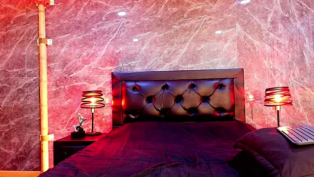 Sasha Larsen online show from 11-27-25, 03:41