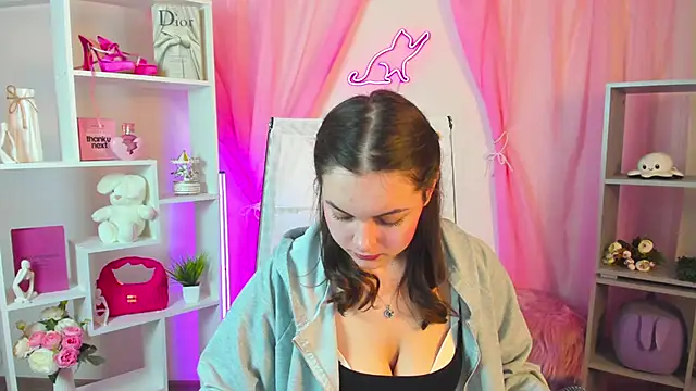 FrancescaCavaliere online show from 03-20-26, 11:26