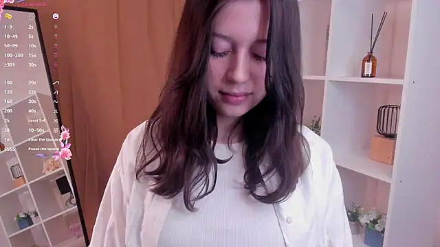 ColetteNeary online show from 12-04-25, 03:21