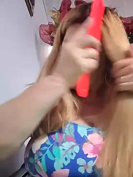 Snapshot of karlaanqui1 chatting on 12-17-25, 10:38 karlaanqui1 online show from 12-17-25, 10:38