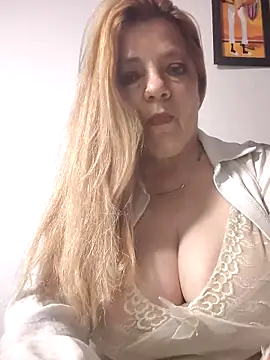 Snapshot of karlaanqui1 chatting on 04-29-26, 09:35 karlaanqui1 online show from 04-29-26, 09:35