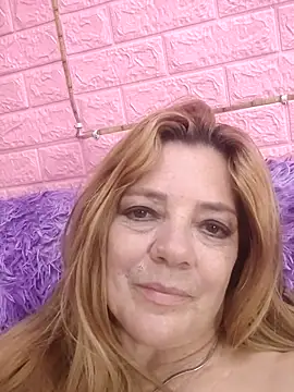 Snapshot of karlaanqui1 chatting on 05-11-26, 02:45 karlaanqui1 online show from 05-11-26, 02:45