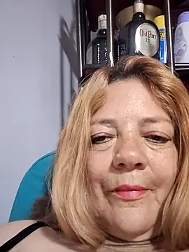 Snapshot of karlaanqui1 chatting on 05-19-26, 10:43 karlaanqui1 online show from 05-19-26, 10:43