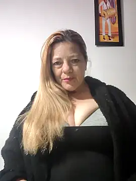 Snapshot of karlaanqui1 chatting on 05-20-26, 10:43 karlaanqui1 online show from 05-20-26, 10:43
