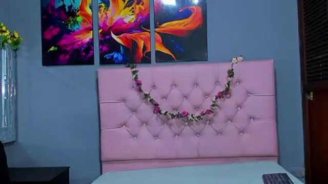 ElanGiraldo online show from 11-29-25, 10:35