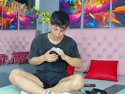 ElanGiraldo online show from 02-06-26, 12:15