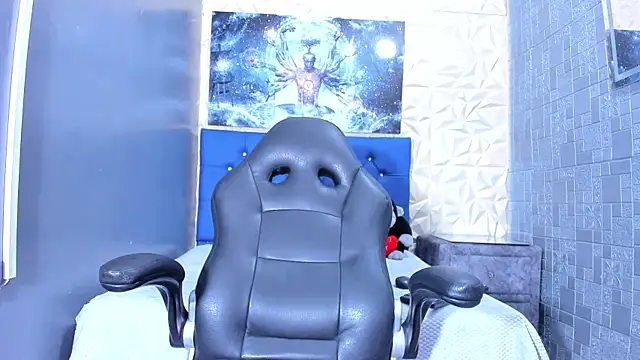 ElanGiraldo online show from 04-21-26, 10:23