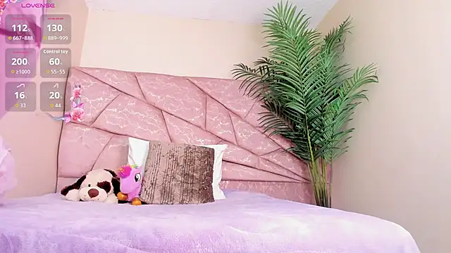  Naomi Fox  online show from 01-15-26, 01:16