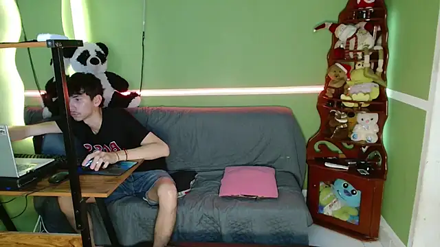 Snapshot of Kurt_williams1 chatting on 11-26-25, 11:39 Kurt williams1 online show from 11-26-25, 11:39