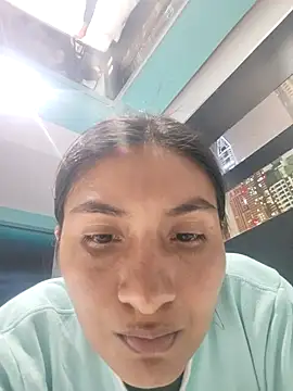 Snapshot of Uvit chatting on 04-20-26, 04:21 Uvit online show from 04-20-26, 04:21