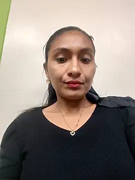 Snapshot of Uvit chatting on 04-28-26, 01:26 Uvit online show from 04-28-26, 01:26
